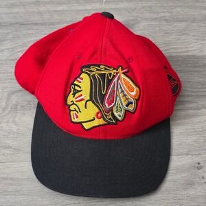 Mitchell & Ness Blackhawks‎ Snapback Hat NHL Hockey Cap Red Black